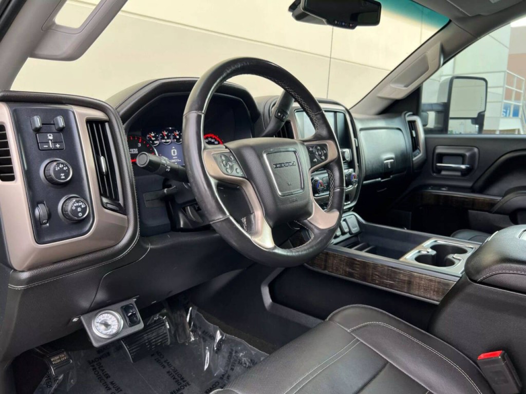 2016 GMC Sierra 2500 Image 11