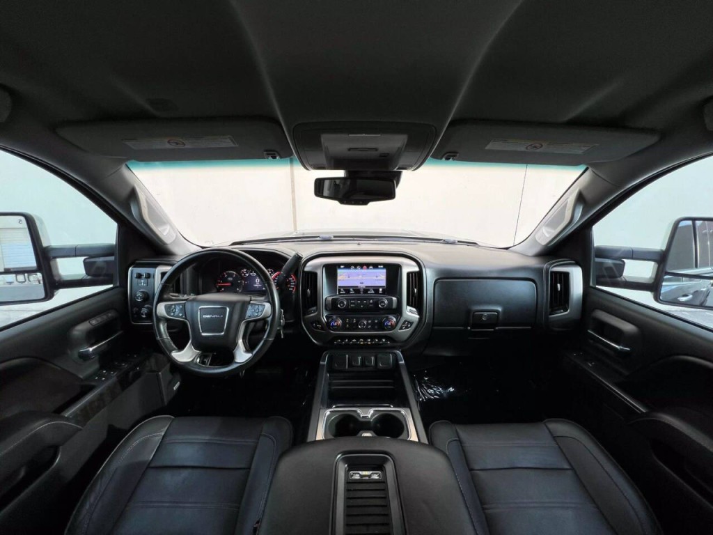 2016 GMC Sierra 2500 Image 12