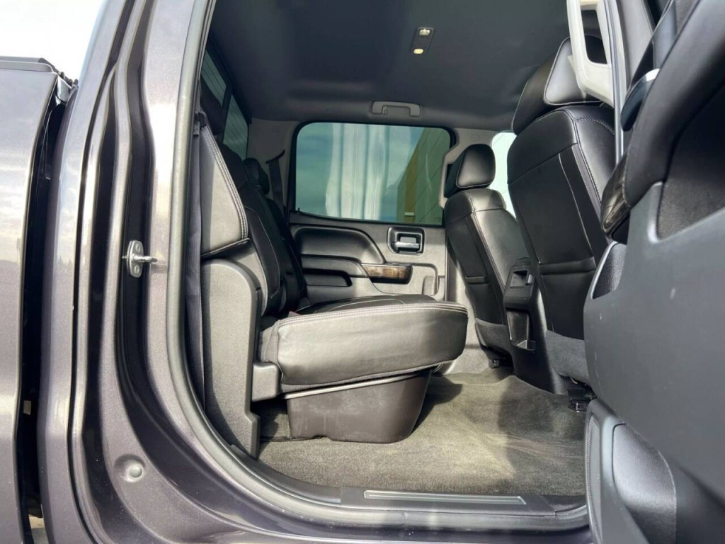 2016 GMC Sierra 2500 Image 17
