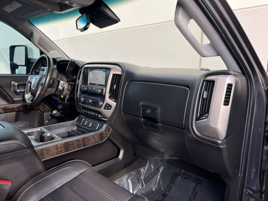 2016 GMC Sierra 2500 Image 19