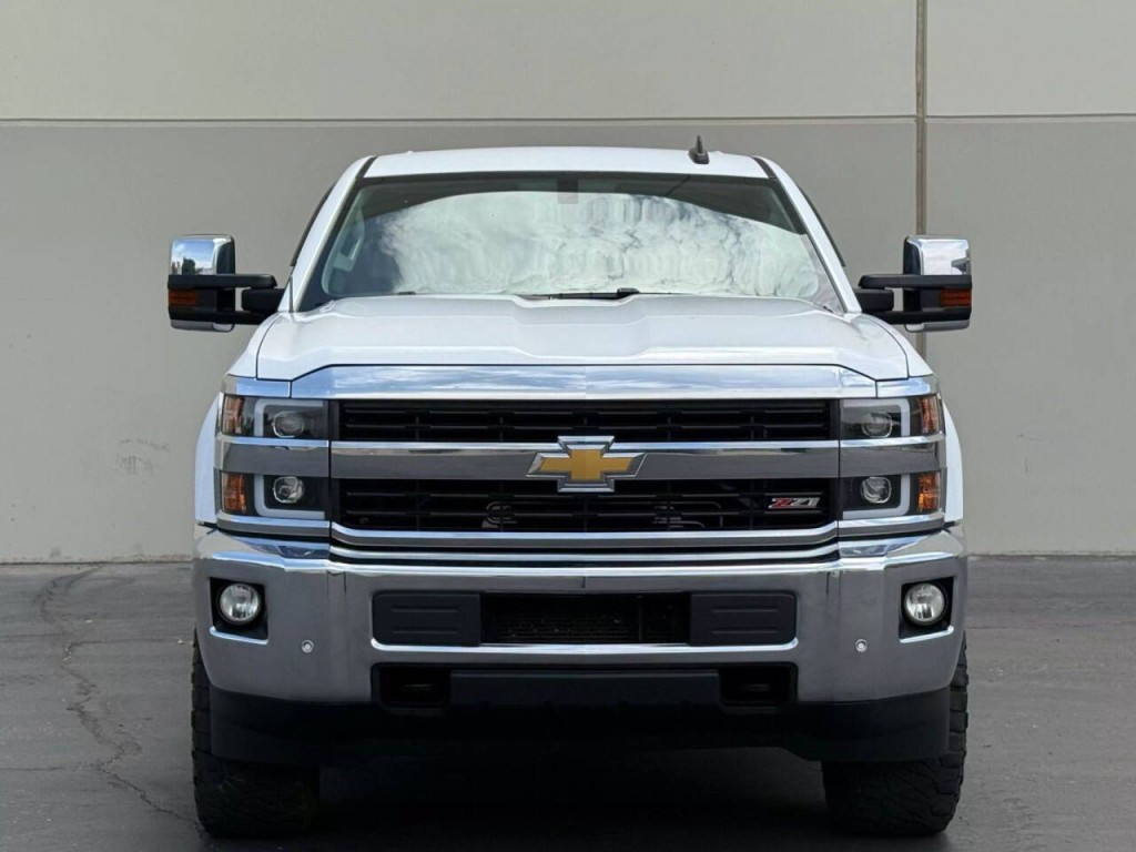 2016 Chevrolet Silverado 1500 Image 2