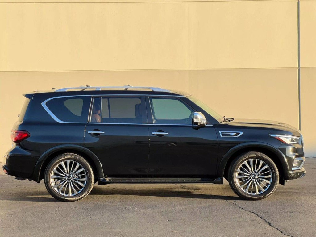 2021 INFINITI QX80 Image 4