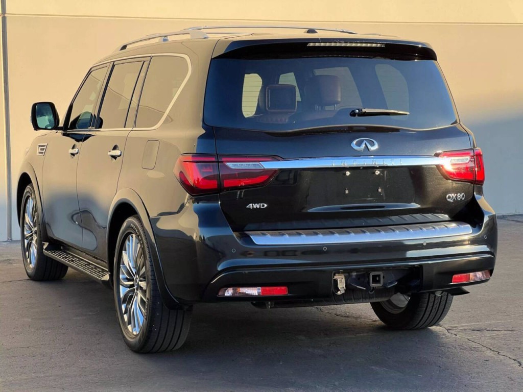 2021 INFINITI QX80 Image 6