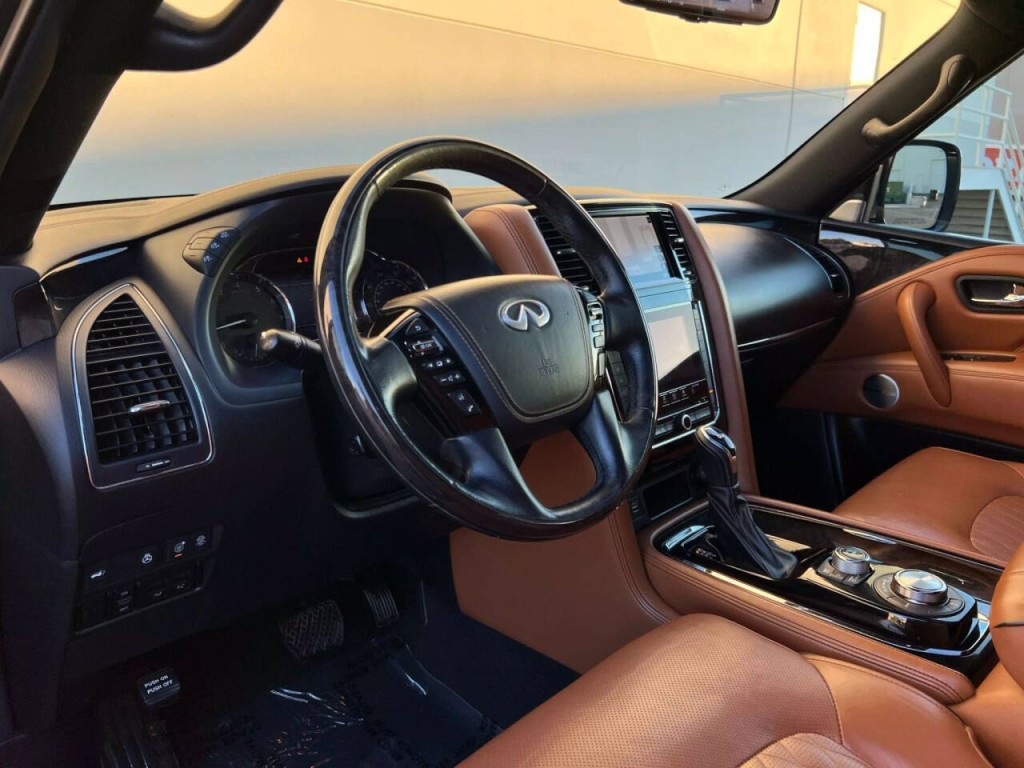 2021 INFINITI QX80 Image 11