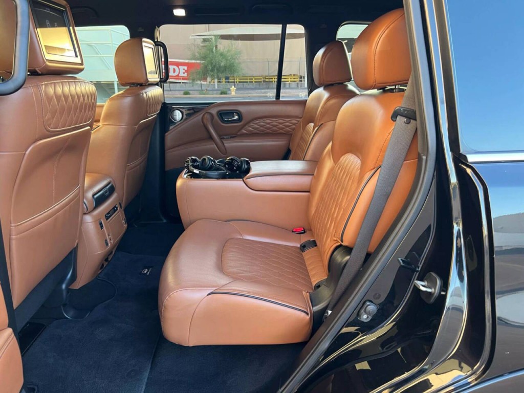 2021 INFINITI QX80 Image 13