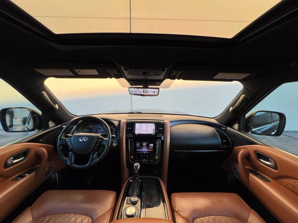 2021 INFINITI QX80 Image 16