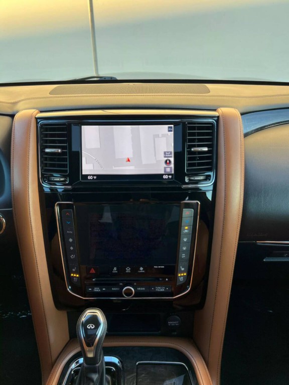 2021 INFINITI QX80 Image 18