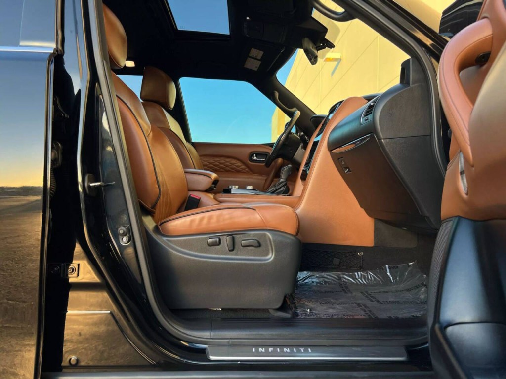 2021 INFINITI QX80 Image 24
