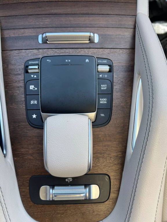 2021 Mercedes-Benz GLS-Class Image 25