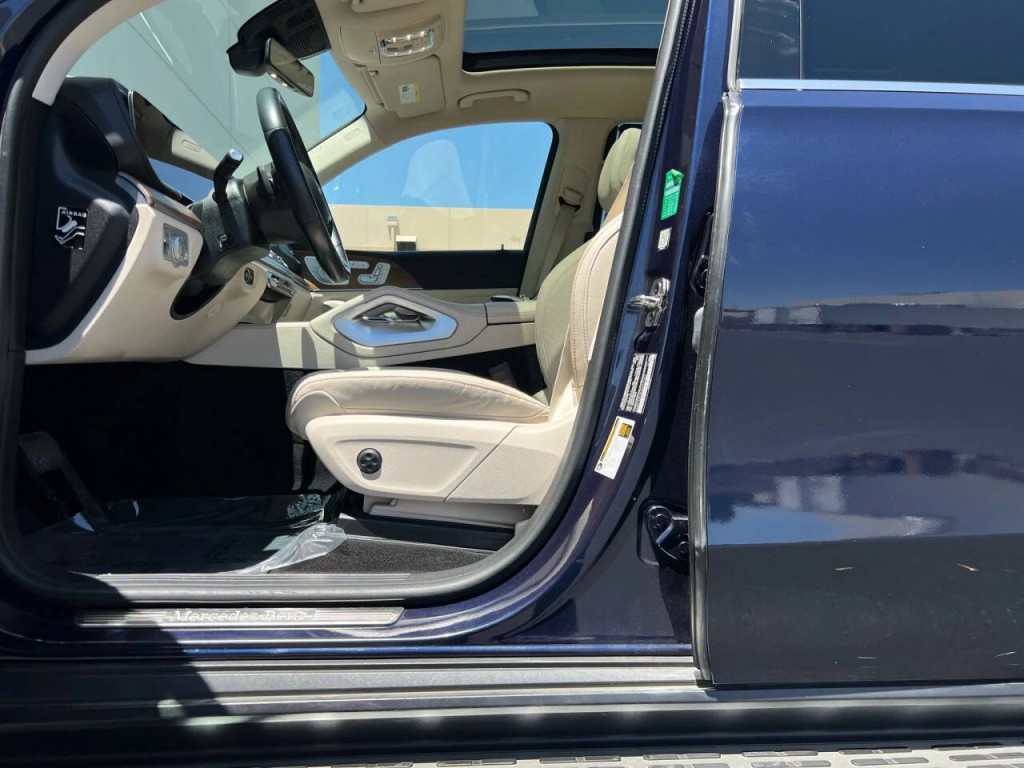 2021 Mercedes-Benz GLS-Class Image 9