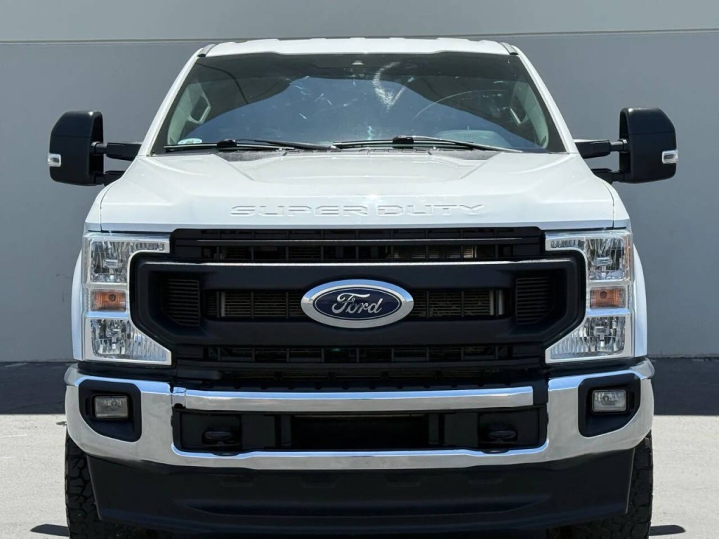 2022 Ford F-250 Image 2