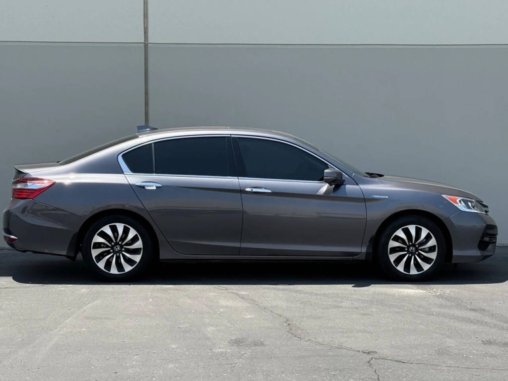 2017 Honda Accord Image 4