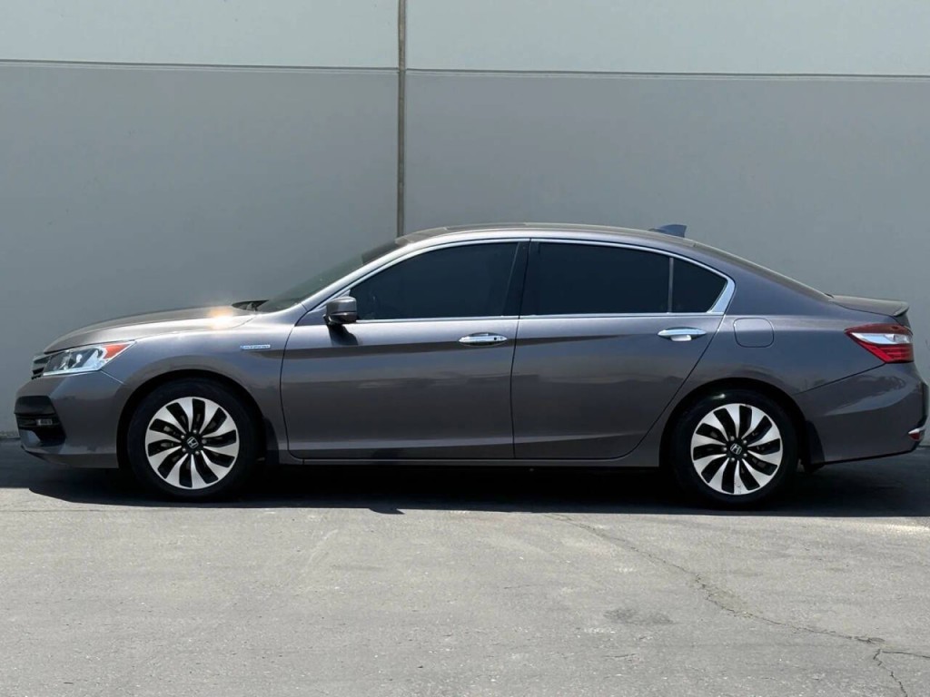 2017 Honda Accord Image 5