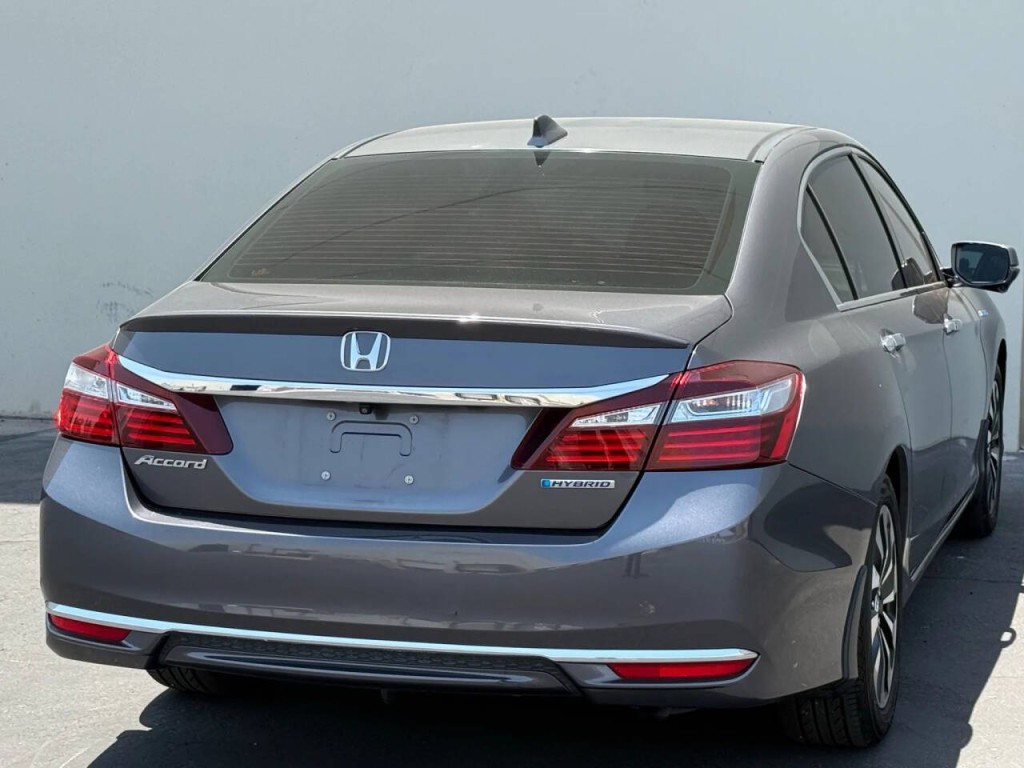2017 Honda Accord Image 8