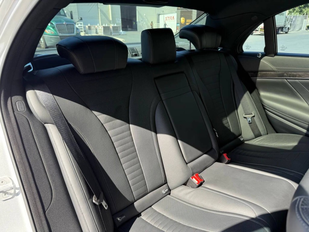 2016 Mercedes-Benz S-Class Image 18