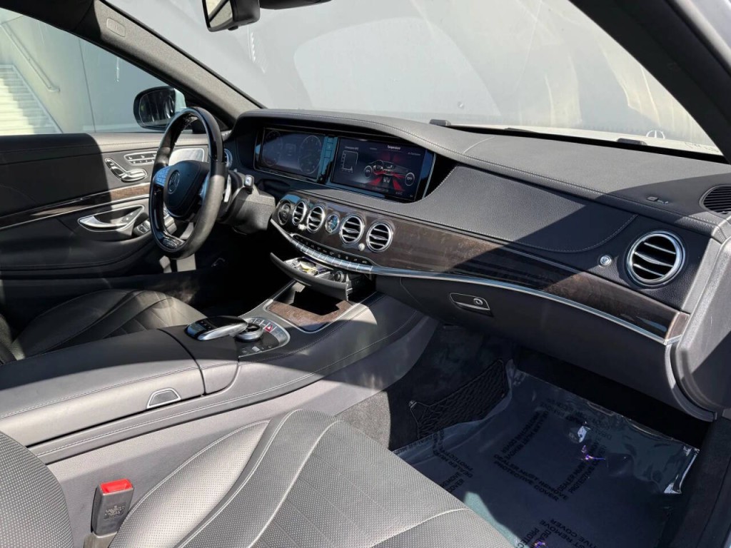 2016 Mercedes-Benz S-Class Image 21