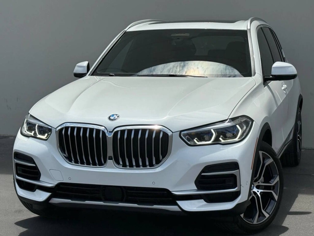 2022 BMW X5 Image 3
