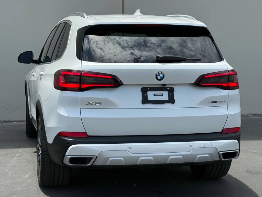 2022 BMW X5 Image 6