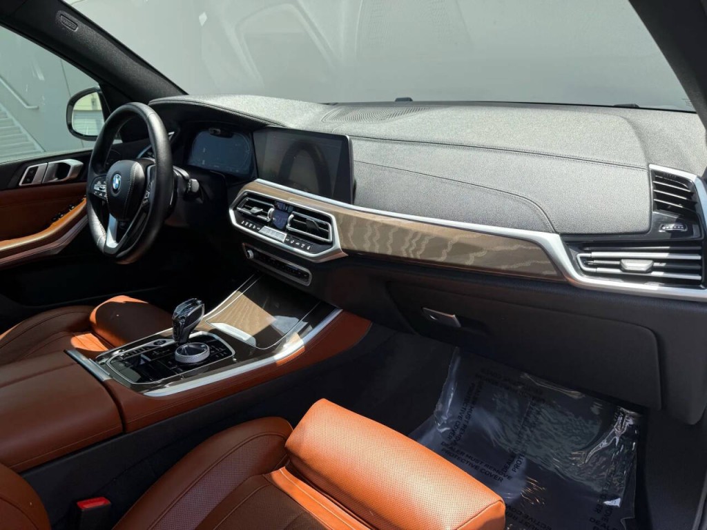 2022 BMW X5 Image 23