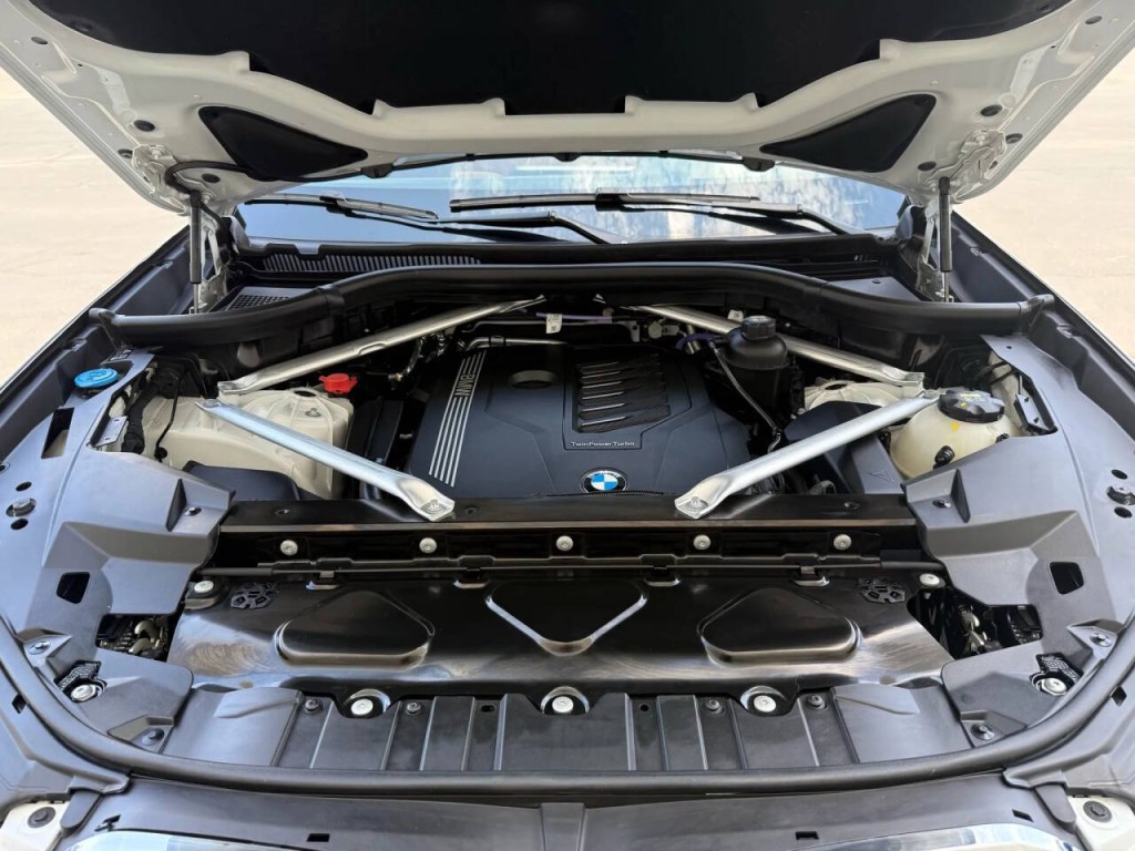 2022 BMW X5 Image 24