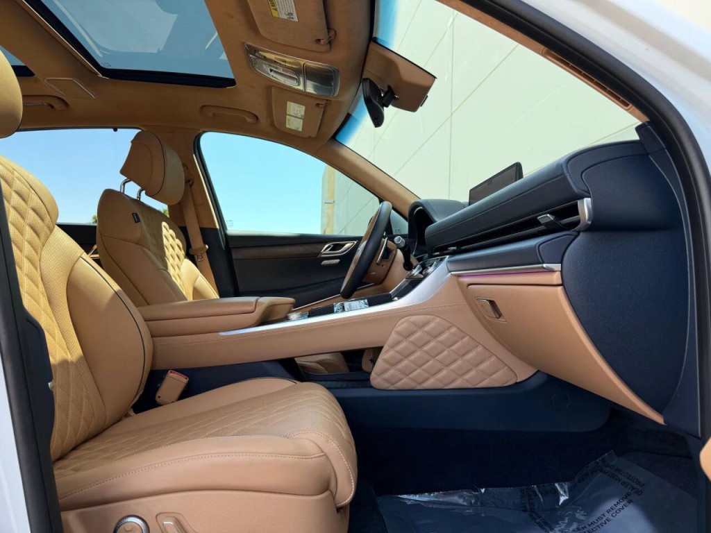 2023 Genesis GV80 Image 18