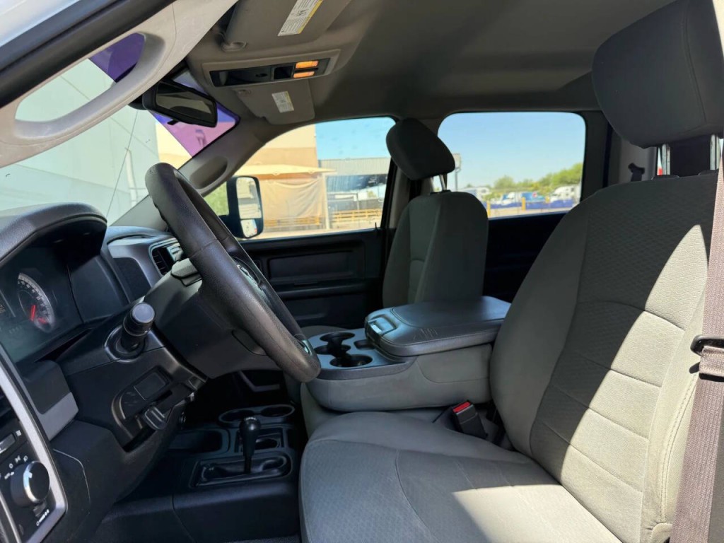 2014 RAM 3500 Image 10