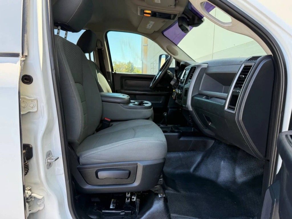 2014 RAM 3500 Image 18