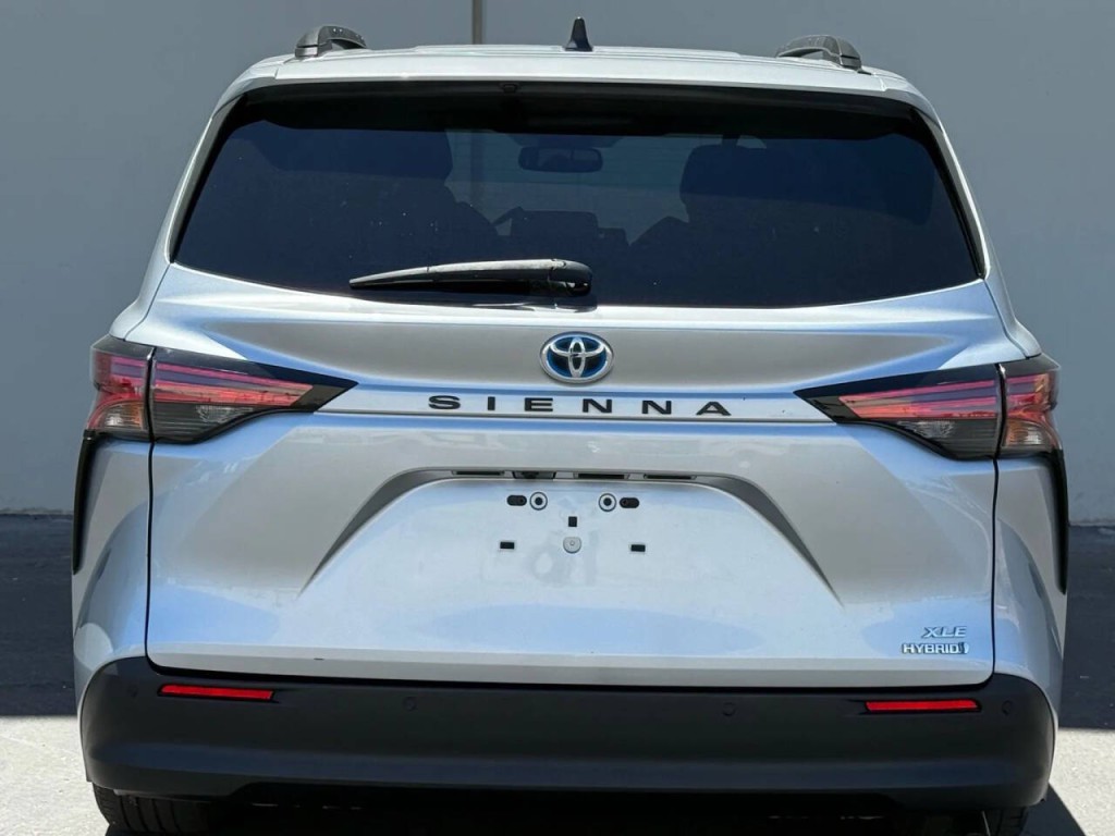 2021 Toyota Sienna Image 7