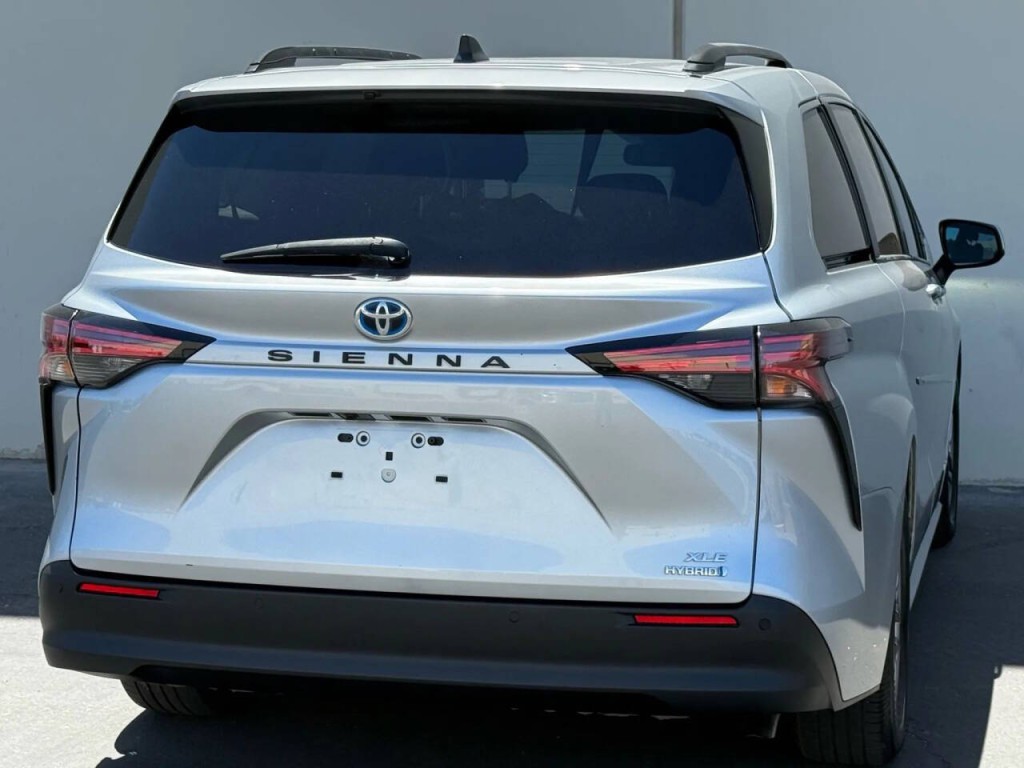 2021 Toyota Sienna Image 8