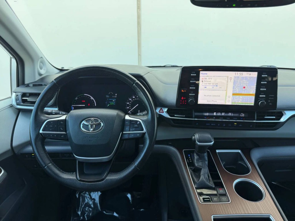 2021 Toyota Sienna Image 12