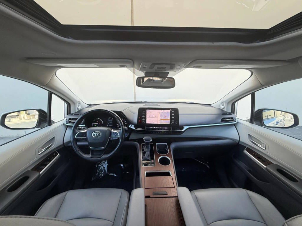 2021 Toyota Sienna Image 13