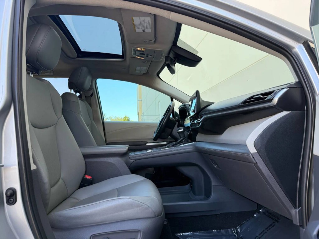 2021 Toyota Sienna Image 18