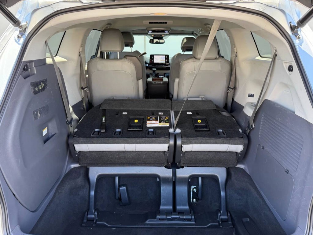 2021 Toyota Sienna Image 25