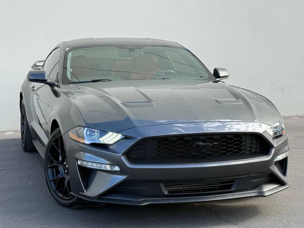2018 Ford Mustang Image 1
