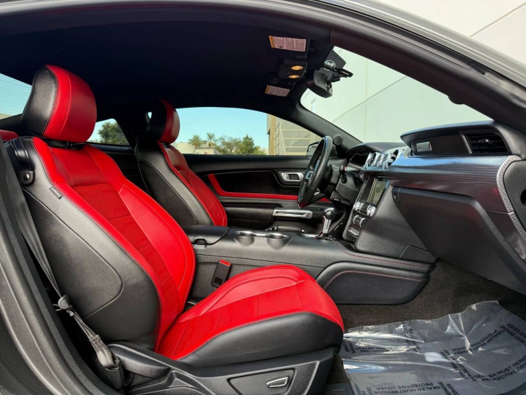 2018 Ford Mustang Image 14