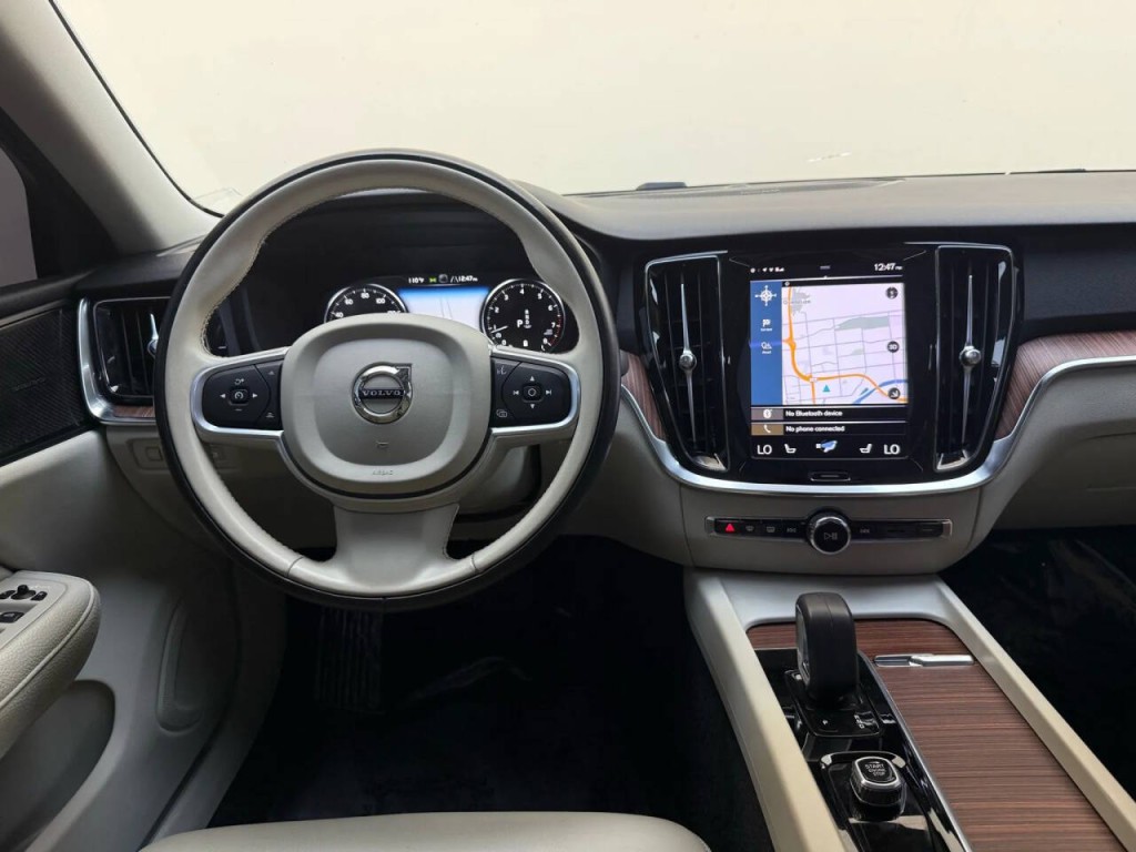 2022 Volvo S60 Image 12