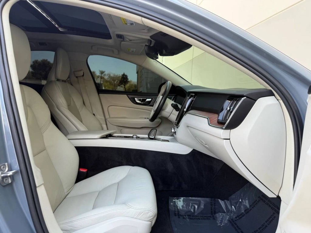 2022 Volvo S60 Image 19