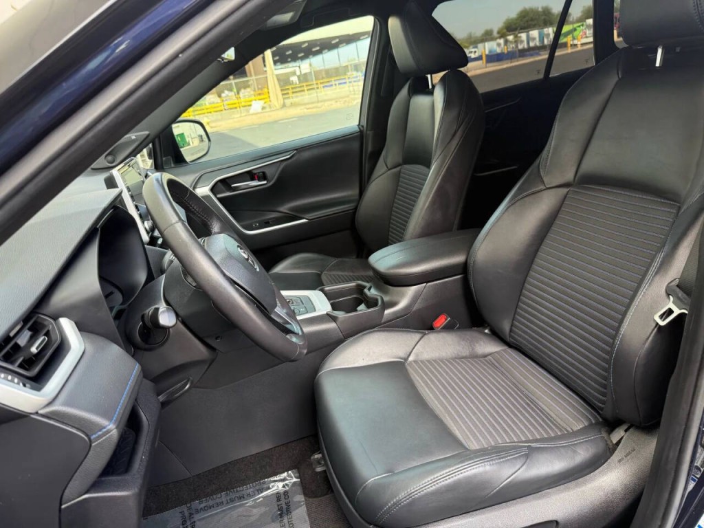 2021 Toyota Rav4 Image 10