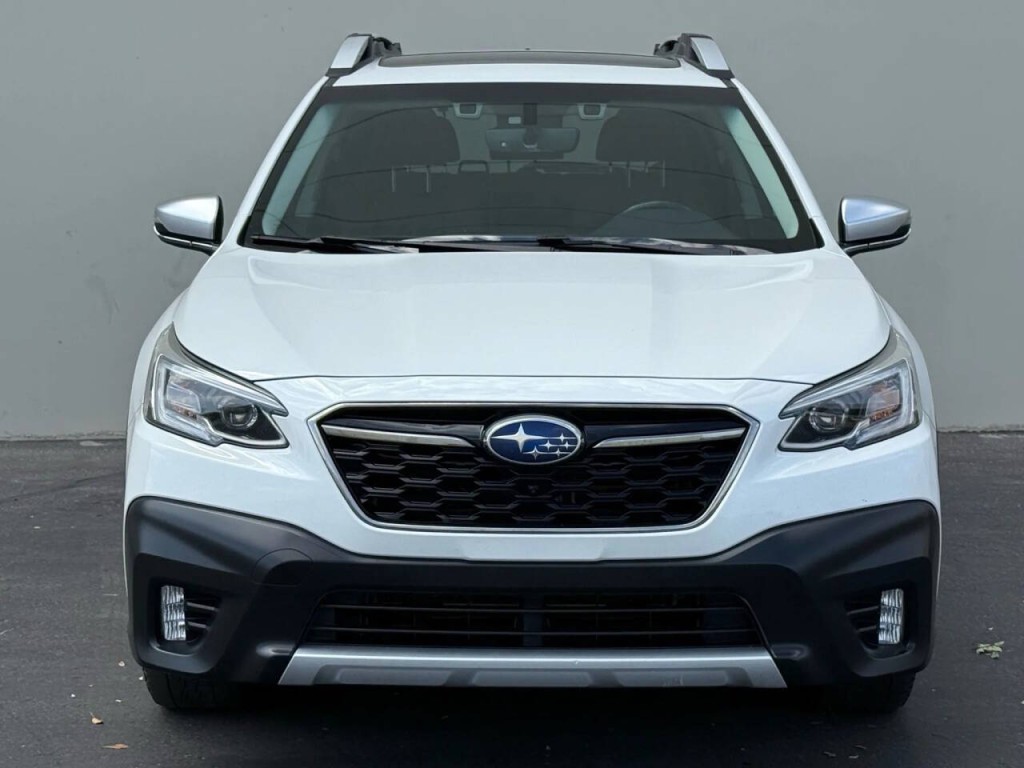 2022 Subaru Outback Image 2