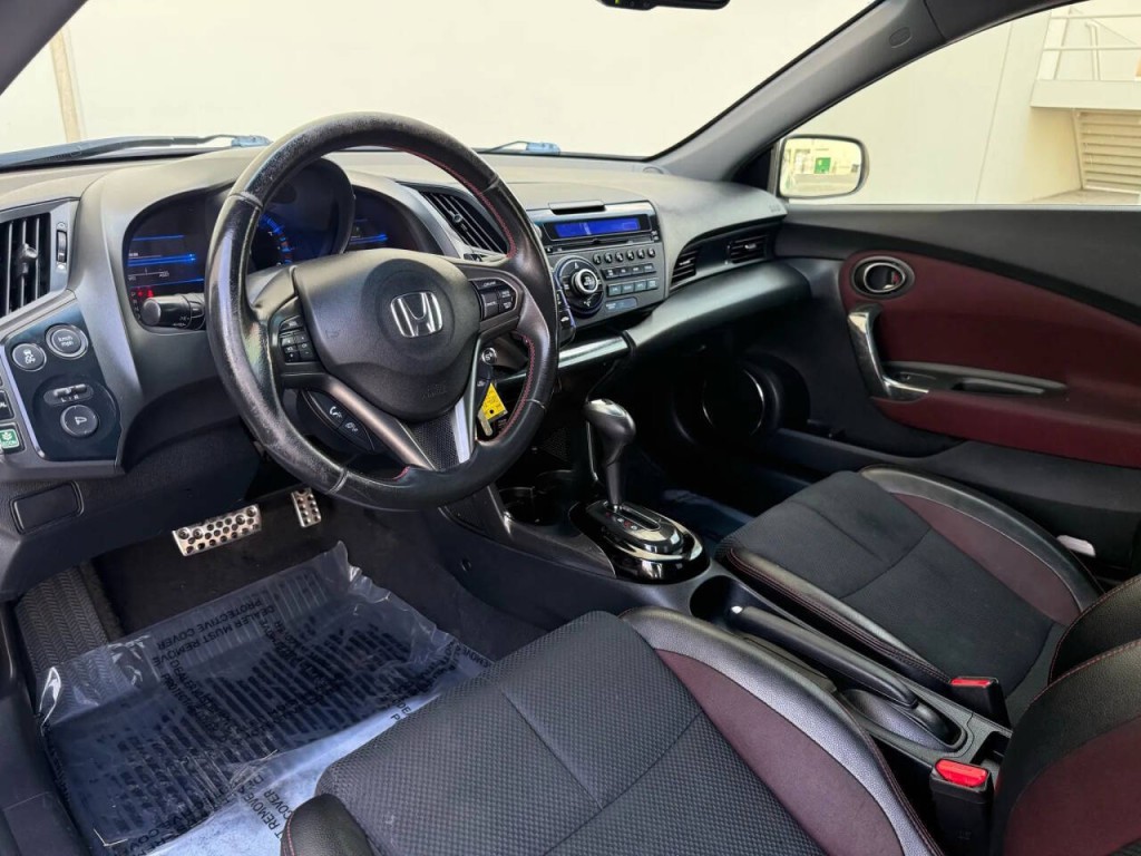 2015 Honda CR-Z Image 11