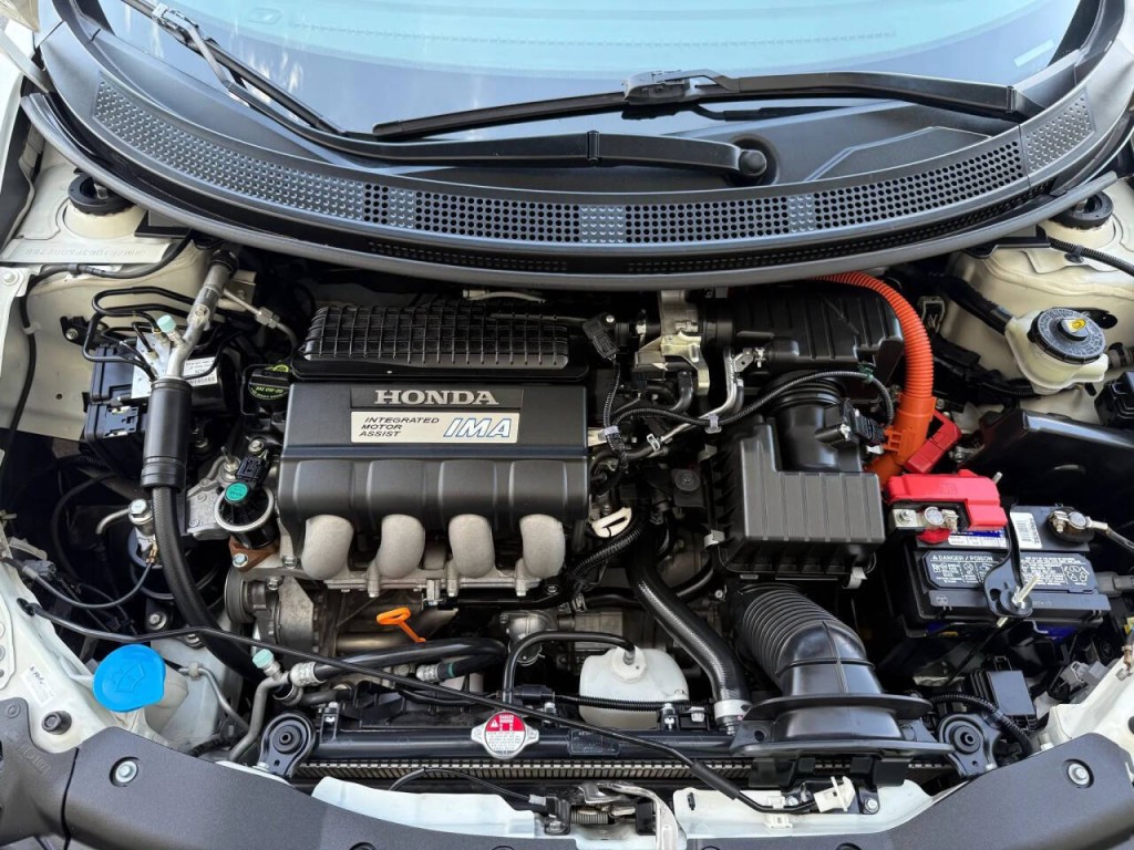 2015 Honda CR-Z Image 16