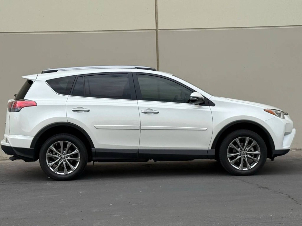 2018 Toyota Rav4 Image 4