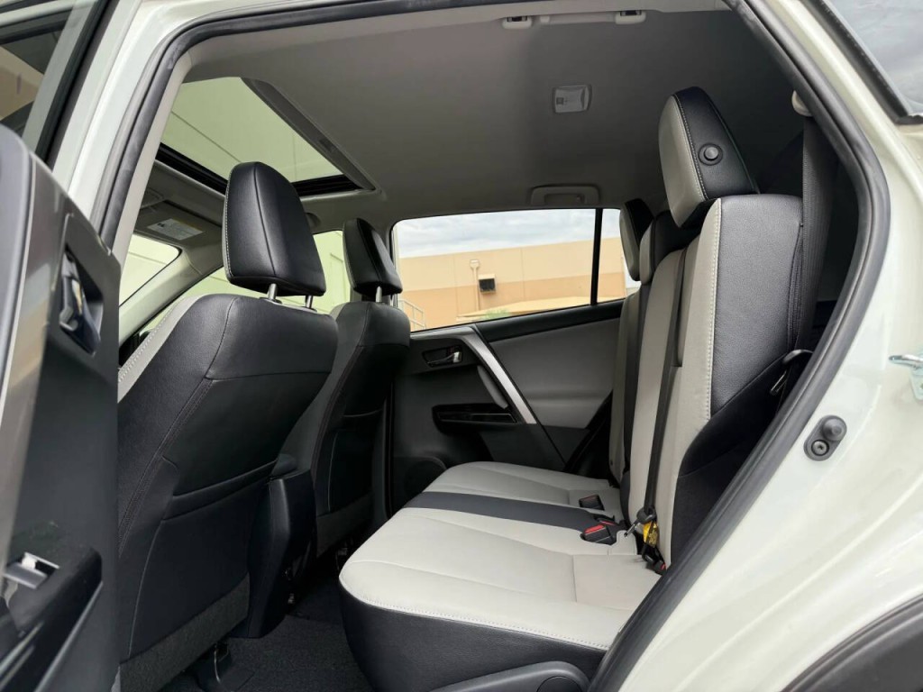 2018 Toyota Rav4 Image 15