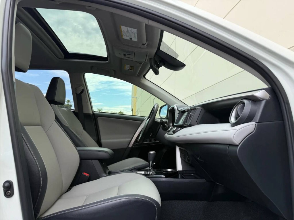 2018 Toyota Rav4 Image 18