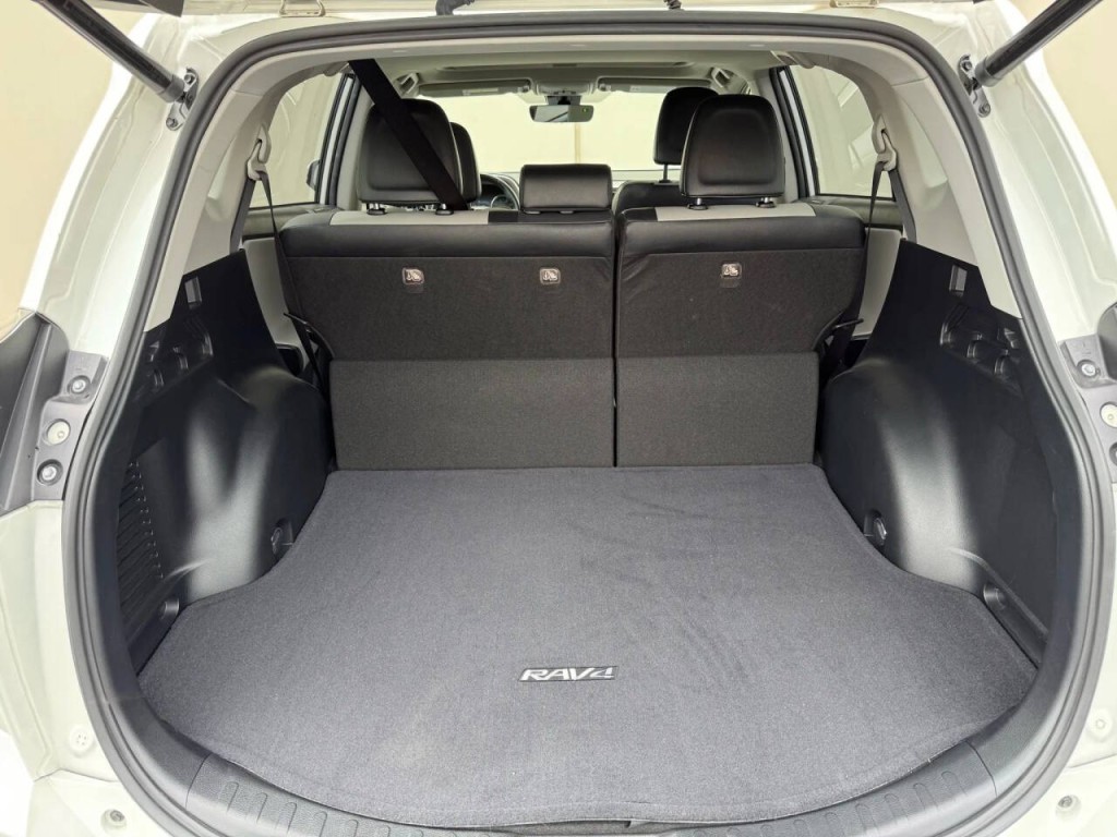 2018 Toyota Rav4 Image 21
