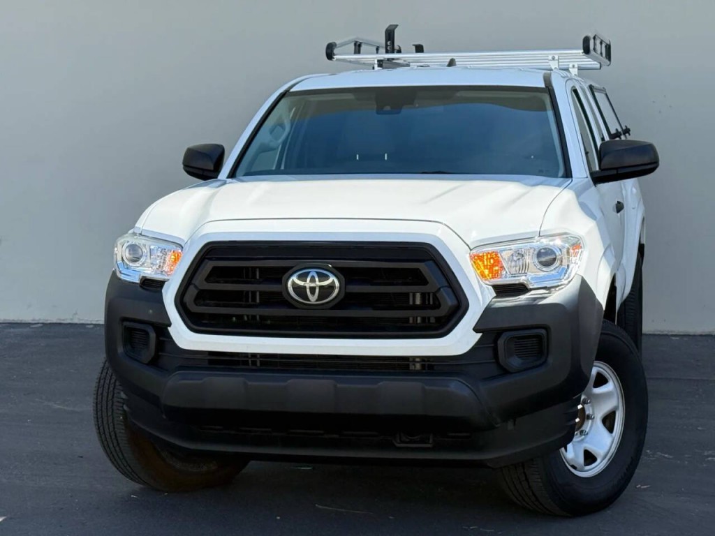 2021 Toyota Tacoma Image 3