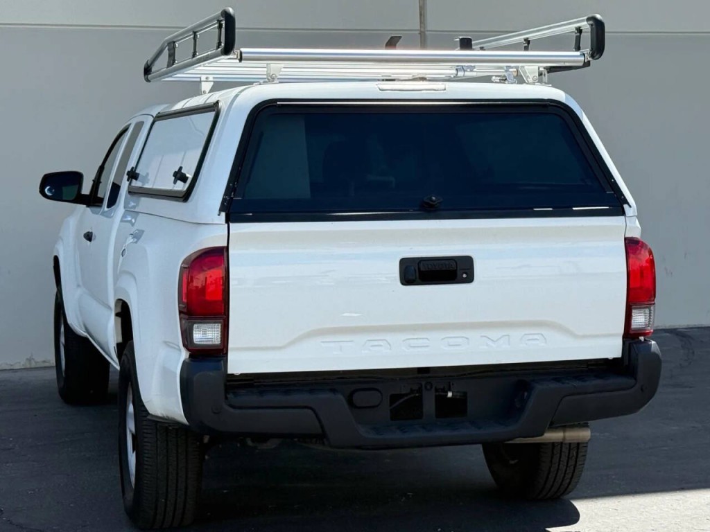 2021 Toyota Tacoma Image 6
