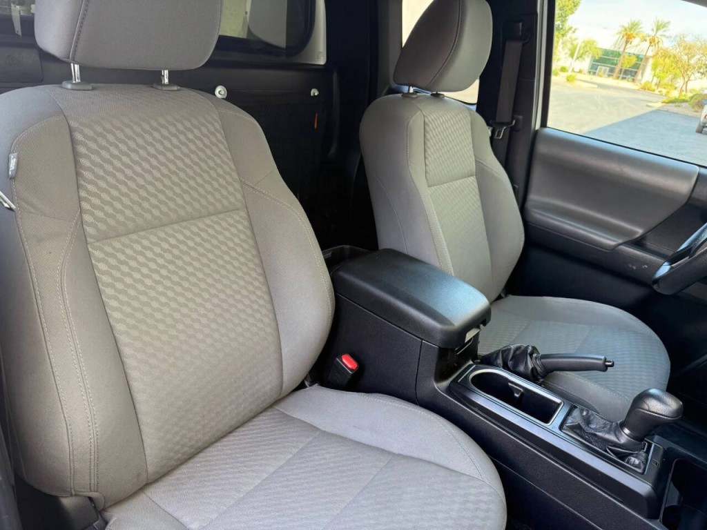 2021 Toyota Tacoma Image 16