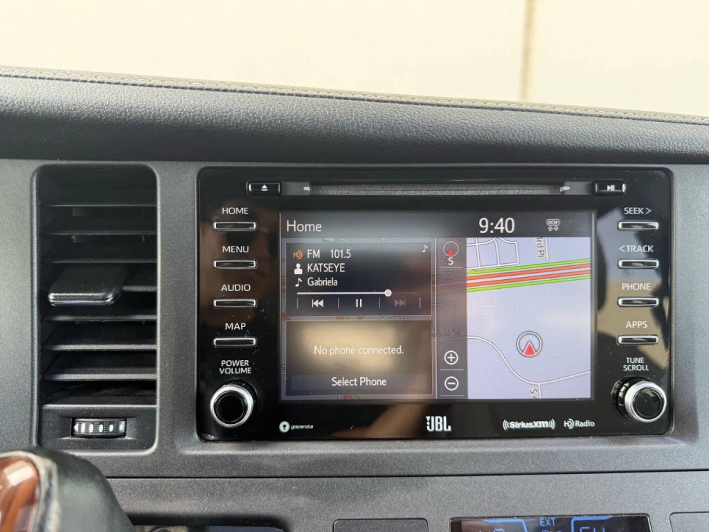 2020 Toyota Sienna Image 14