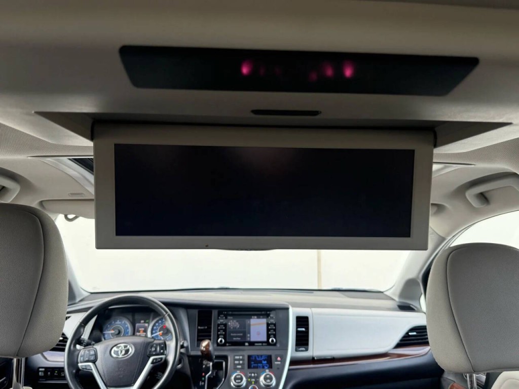 2020 Toyota Sienna Image 23